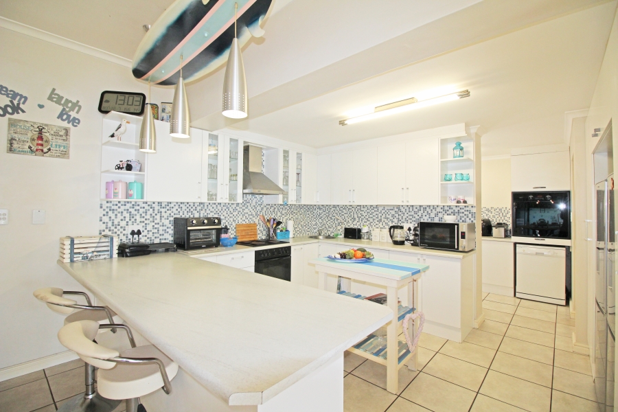 3 Bedroom Property for Sale in Blue Lagoon Western Cape